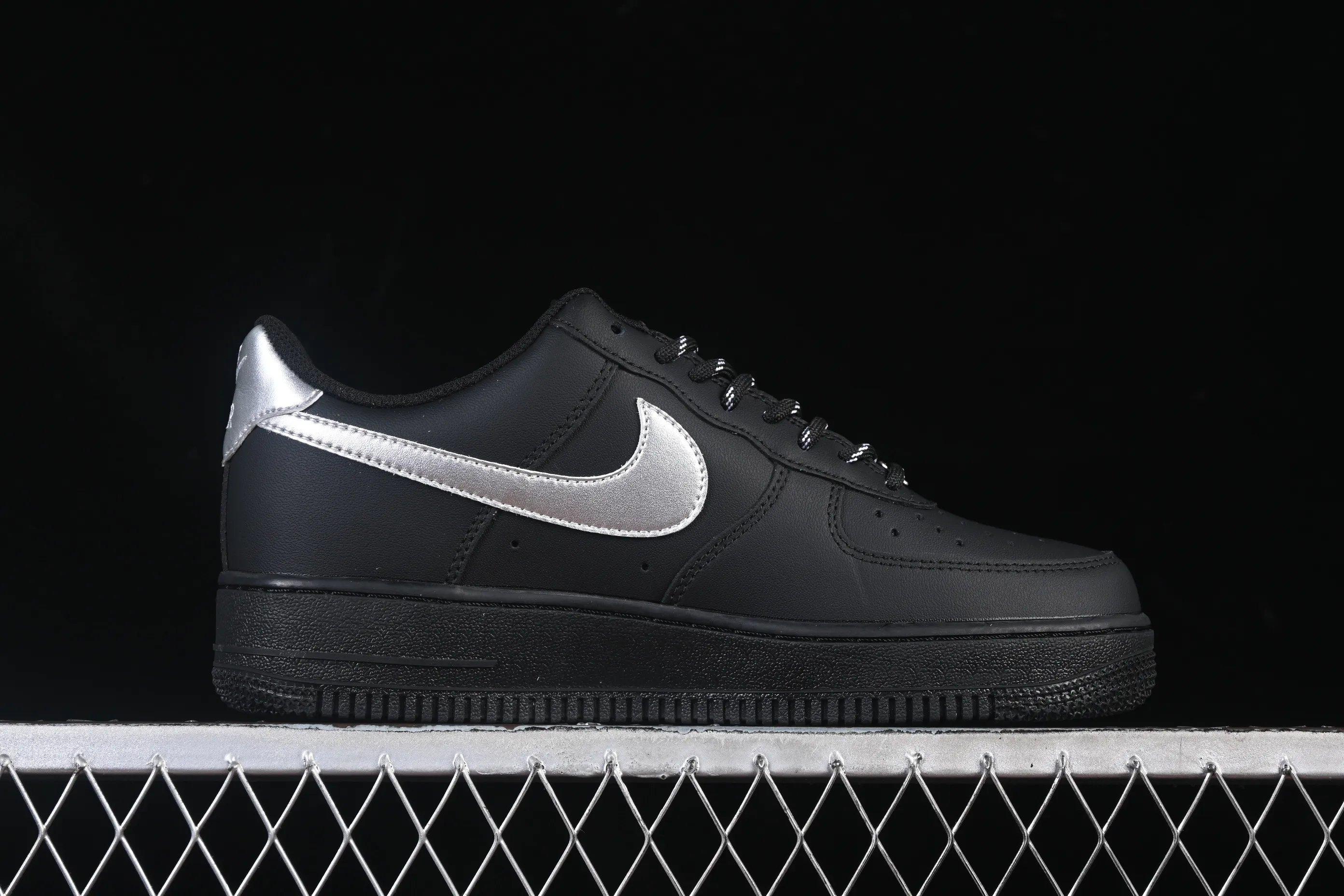 All Categories Nk Air Force 1 Air Force Series Nk Air Force 1 Low Air Force Low Nike Air Force 1'07 Low Black Silver Warrior Air Force One Low Casual Shoes ZH0316-125